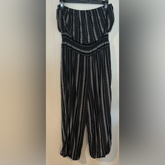 Lulus Strapless Black Print Jumpsuit Small Boho Smocked Wide Leg - Picture 6 of 9
